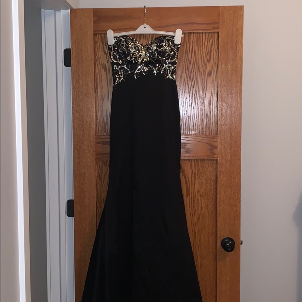 Black sparked prom dress